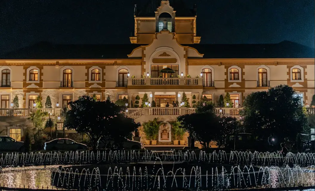 Experience Elegance at a Luxury Hotel in Pune